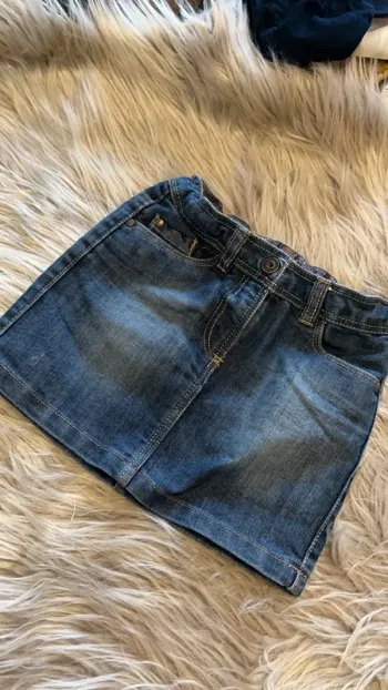 Jupe en jeans 4 ans tape à l’œil