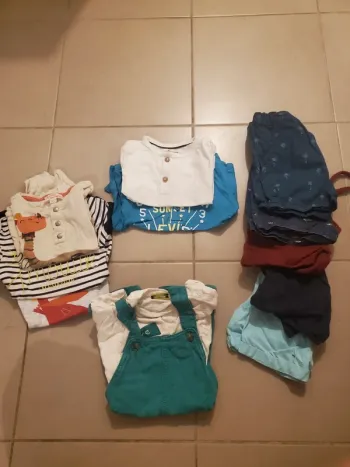 Lot de 11 vêtement été 12 mois
