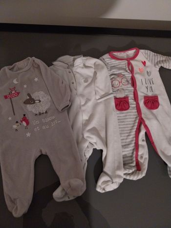 Lot de 3 pyjamas pour bébé fille