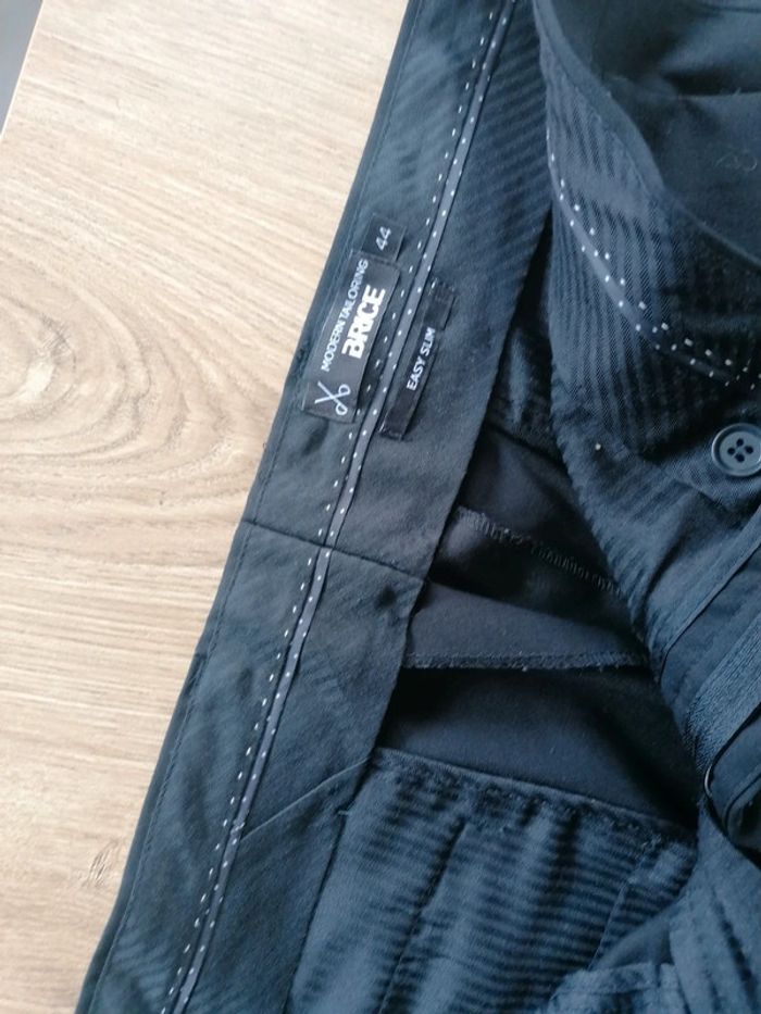 Pantalon à pince noir 👖Homme👖
BRICE
Taille 44 - photo numéro 2