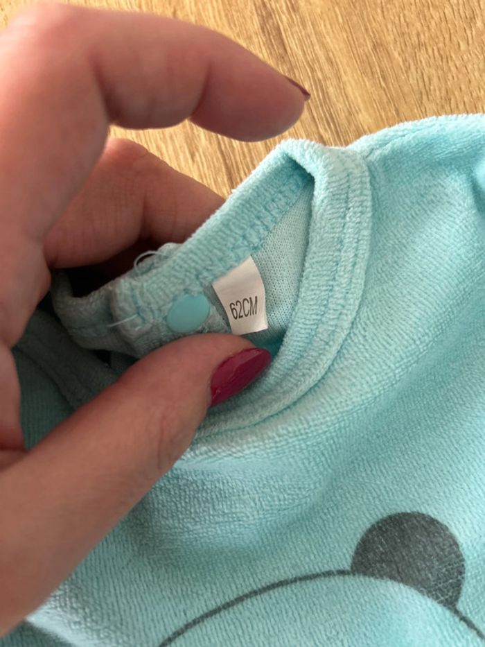 Pyjama une pièce - photo numéro 2