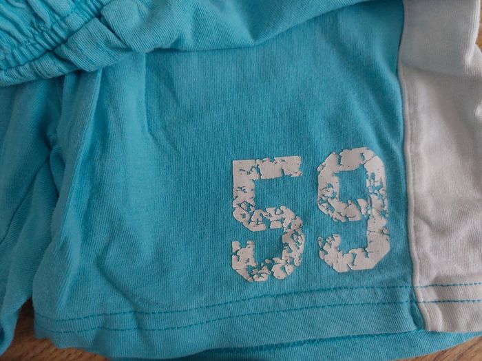 Shorts (taille 98). - photo numéro 2