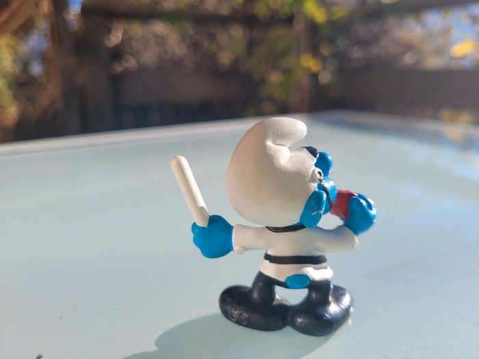 Figurines anciennes Schtroumpfs : patineur, policier, étudiant, bébé S. avec hochet - photo numéro 14