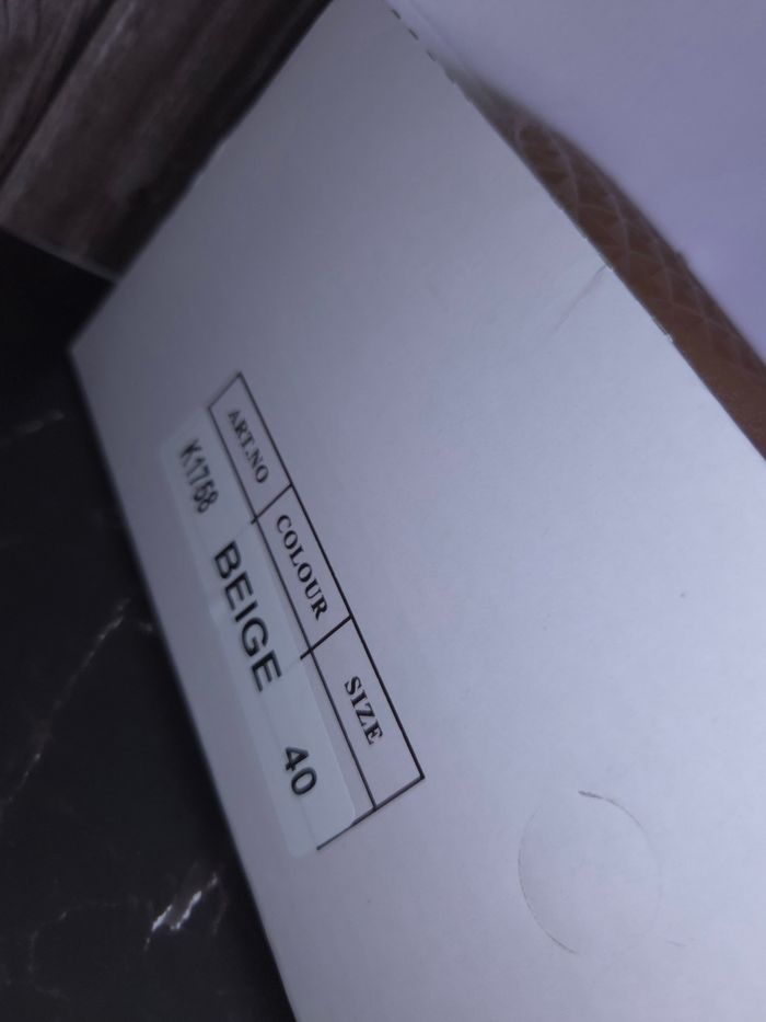 Baskets femmes beige tendances - Taille 40 - NEUVES 🌟 - photo numéro 4