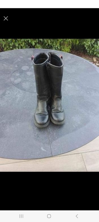 Bottes en cuir taille 34