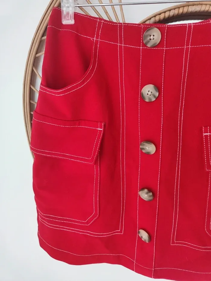 Jupe rouge rétro - photo numéro 3