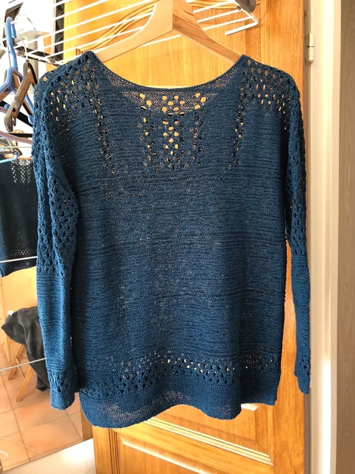 Pull bleu ajouré Miss Captain - photo numéro 4
