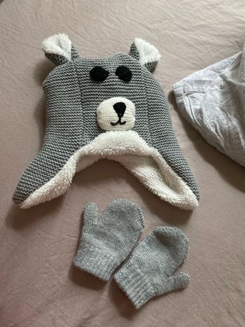 lot bonnet et moufles 12 mois