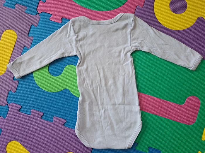 Lot de 8 bodies ml (6 Petit Bateau et 2 Orchestra) 9m - photo numéro 8