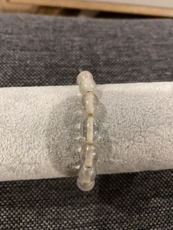 Bracelet élastiqué en perles transparentes