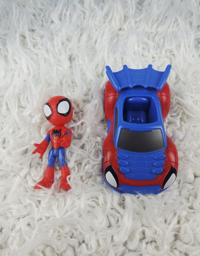 Quartier général spidey et ses amis sons et lumières avec véhicule et figurine de Spidey marque Spidey and his amazing Friends 🎅 - photo numéro 2