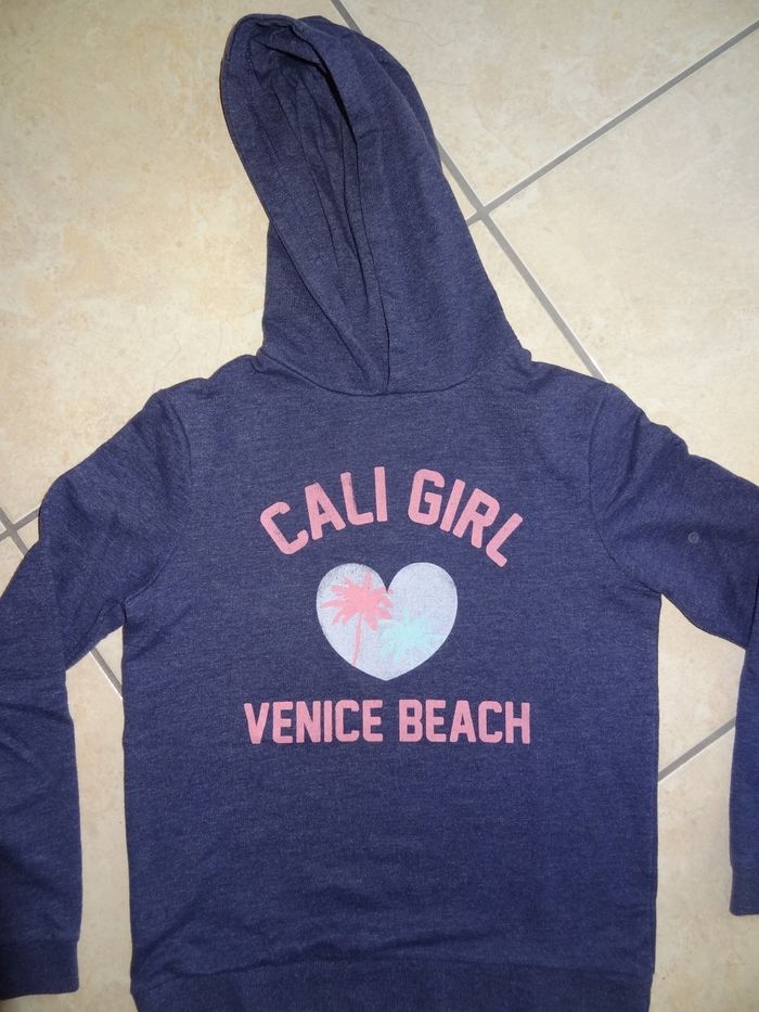 Sweat 10ans - photo numéro 3