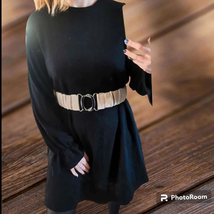 Robe  pull noir  Shein  T. 38 - photo numéro 2