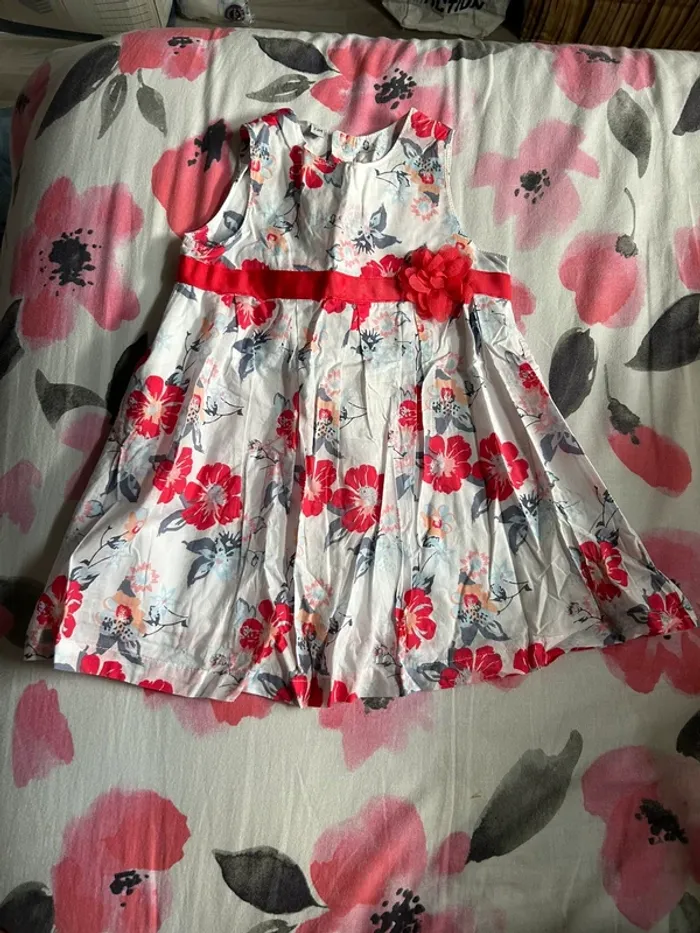 Robe à fleurs - photo numéro 3
