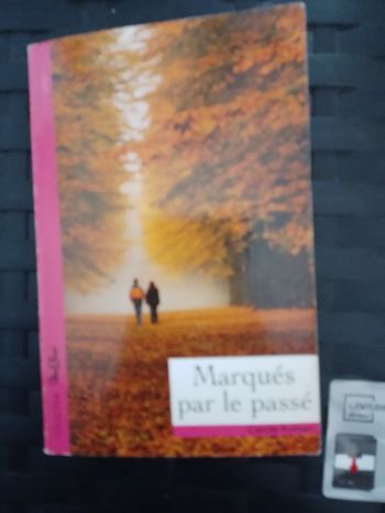 Livre nous deux marqués par le passé