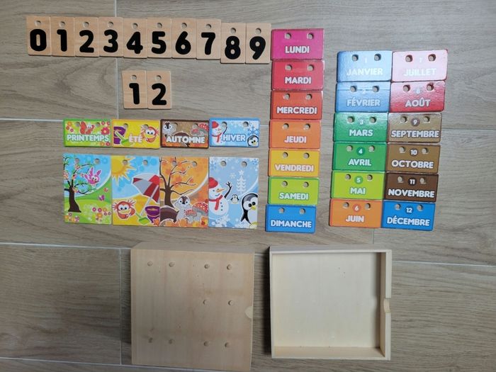 Calendrier en bois - photo numéro 3