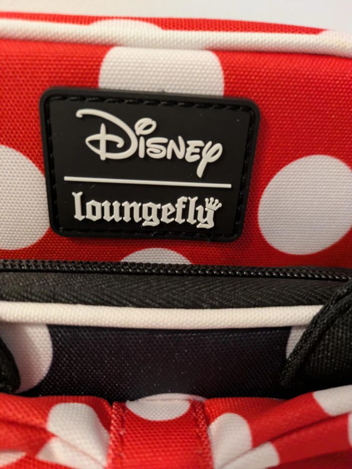 Sac à bandouliere Loungefly Minnie Rocks the dots - photo numéro 6