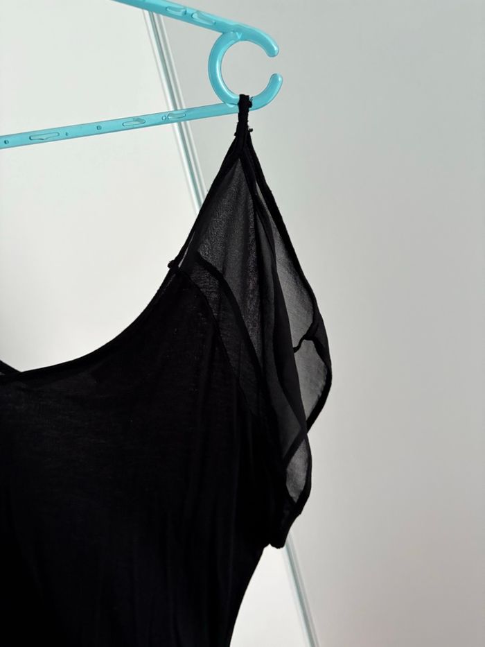 Haut léger épaules dénudés taille S - photo numéro 5