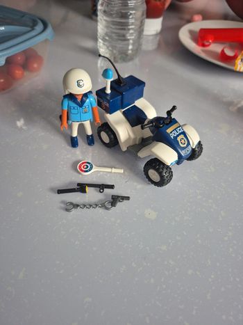Playmobile 3655 policier en quad