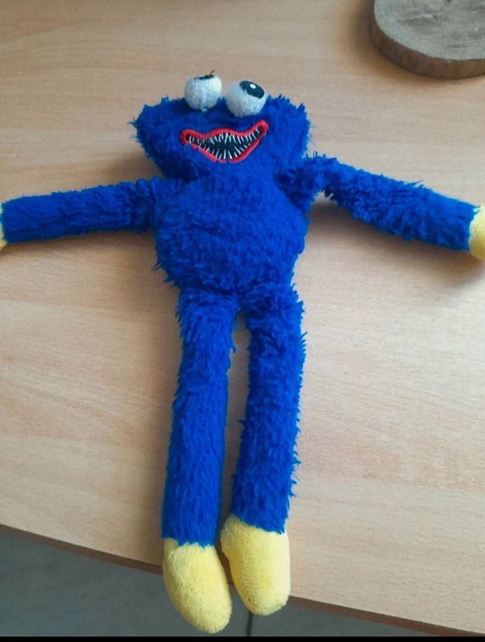 Huggy wuggy