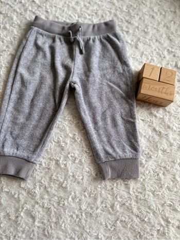 Pantalon en velours gris 12 mois
