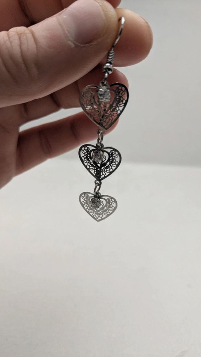 Boucles d'oreilles pendantes coeurs - photo numéro 3