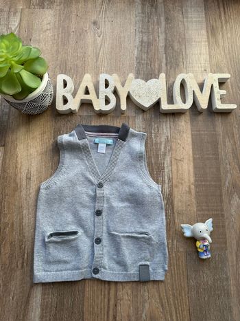 - Gilet Obaibi      - 9 mois - Très bon état 