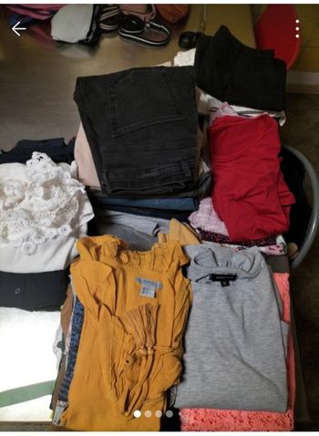 Lot 52 vêtements femme S/m