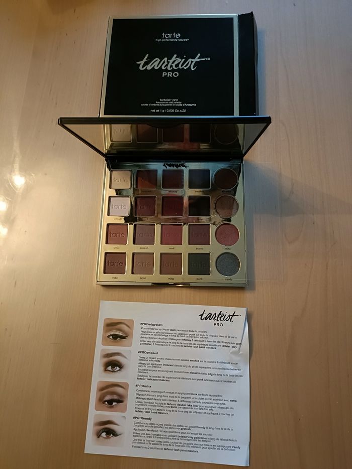 UNE PALETTE BLUSH + UNE PALETTE YEUX MARQUE TARTE - photo numéro 2