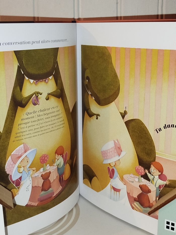📚 Little Urban  T-Rex invité au goûter NEUF - photo numéro 3