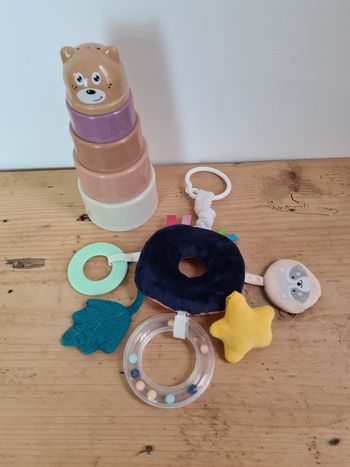 Lot 2 jouets éveil bébé