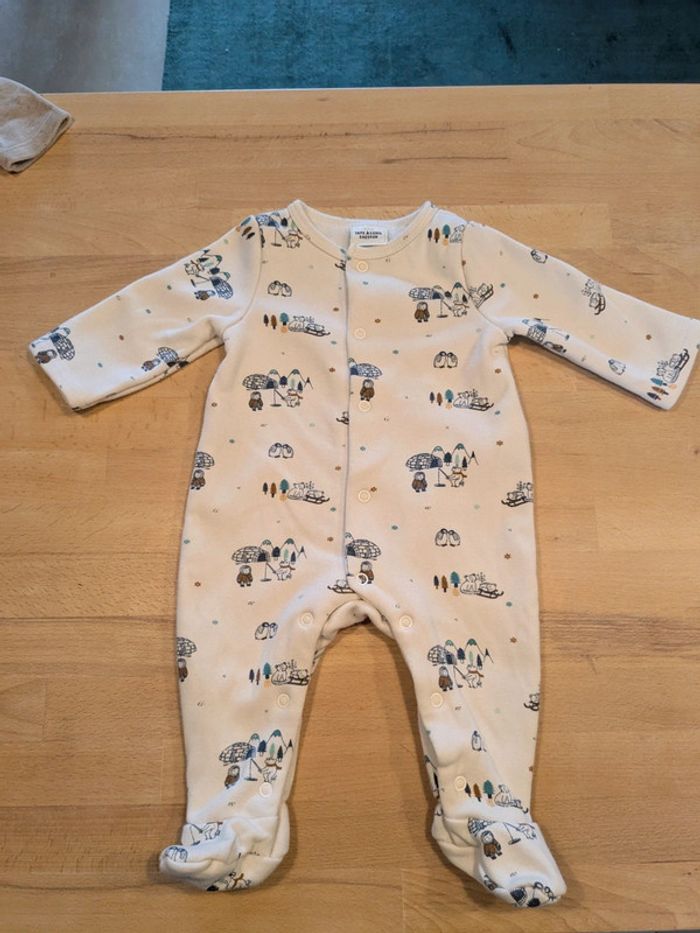 Tao - 3 mois - Pyjamas velours - photo numéro 3
