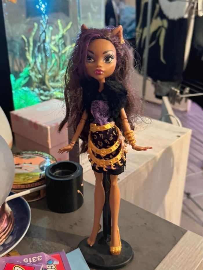Monster High G1 Clawdeen Wolf
