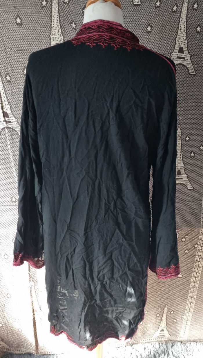 Robe noir à broderie taille 42-44 - photo numéro 5