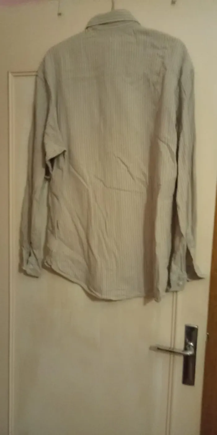 Chemise 🔄 - photo numéro 3