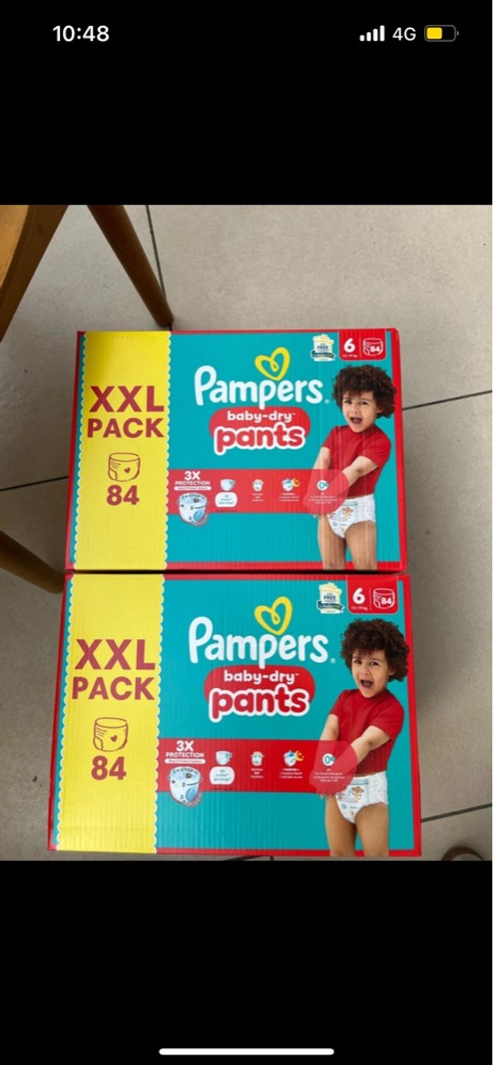 2 cartons couches t6 Pampers neuf