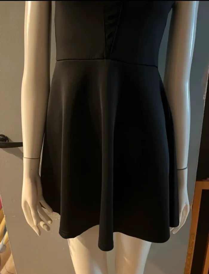 Sublime robe noir adc panacher en M - photo numéro 3