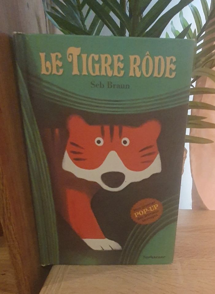 Le tigre rôde