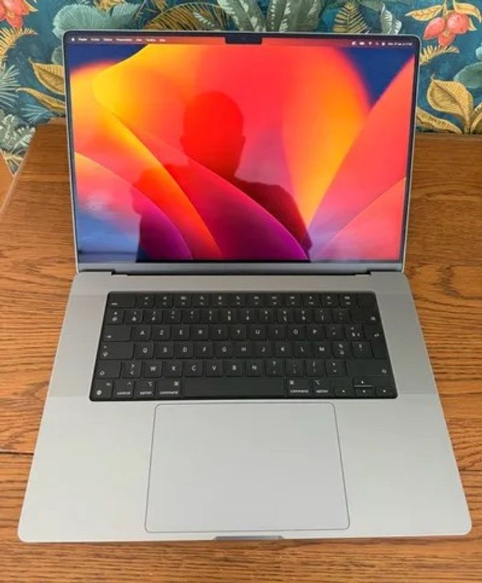 MacBook Pro 16 2023 M2 Pro, 16 Go Ram, stockage 500 Go, Batterie 97% en parfait état
