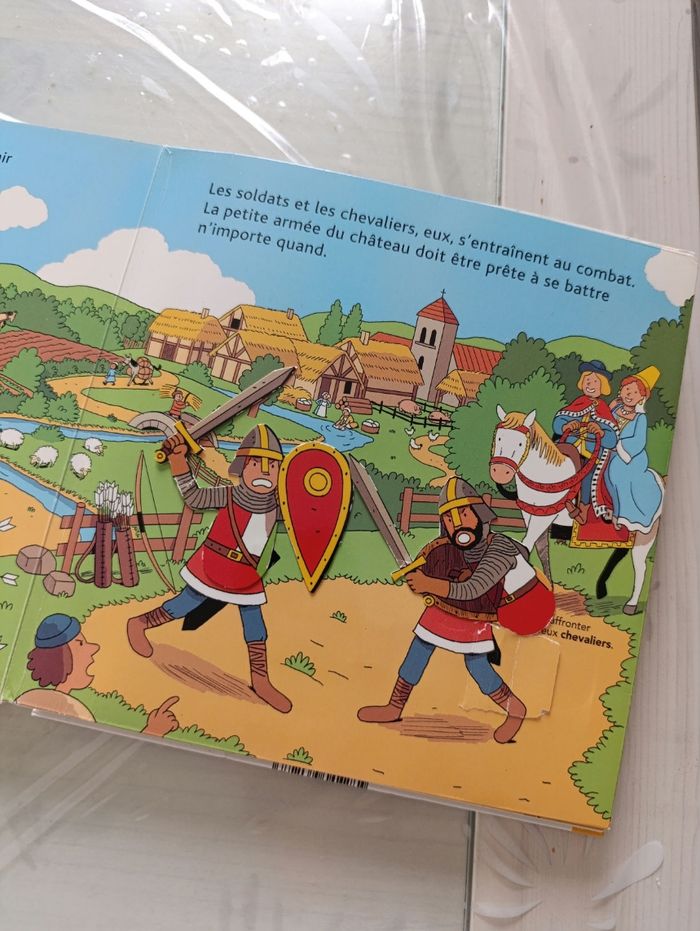 Livre Mes Docs animés les châteaux forts - photo numéro 4