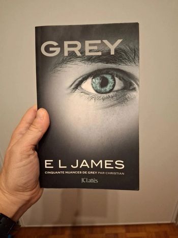 Livre Grey cinquante nuances de Grey par christian
