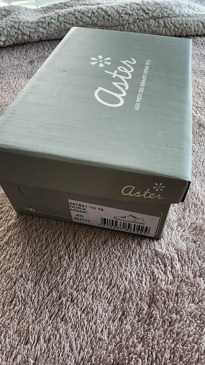 Chaussures taille 20 - photo numéro 10