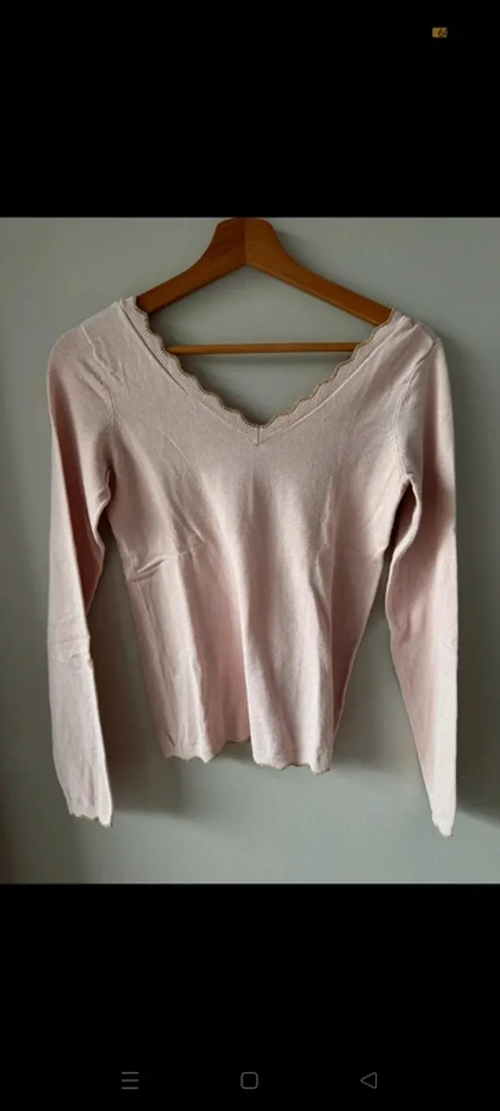 Pull col V rose poudré
