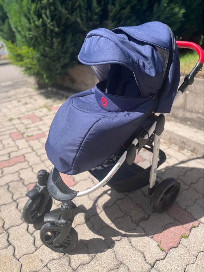 Poussette Combinée Trio 3 en 1 Black and White + Isofix