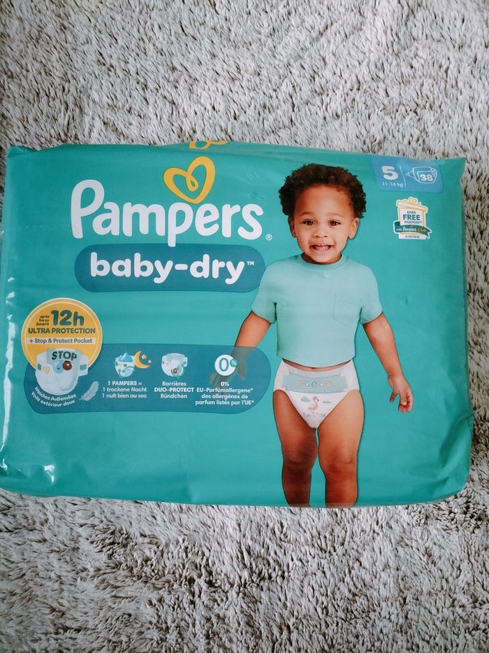 Couches Pampers Taille 5 - photo numéro 2