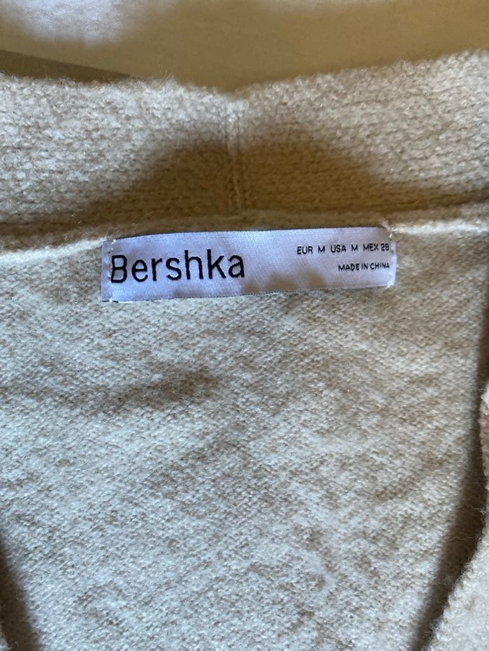 Pull en col V beige - photo numéro 2