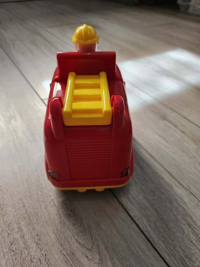 Camion de pompiers - photo numéro 3