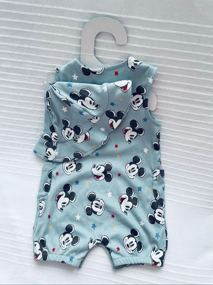 Combinaison Mickey 6/9 mois - photo numéro 3
