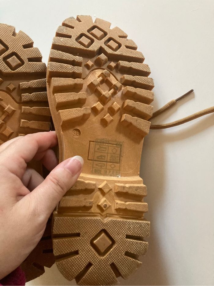 Chaussures à lacets PARFAIT ÉTAT pour femme taille 36 couleur camel - photo numéro 9