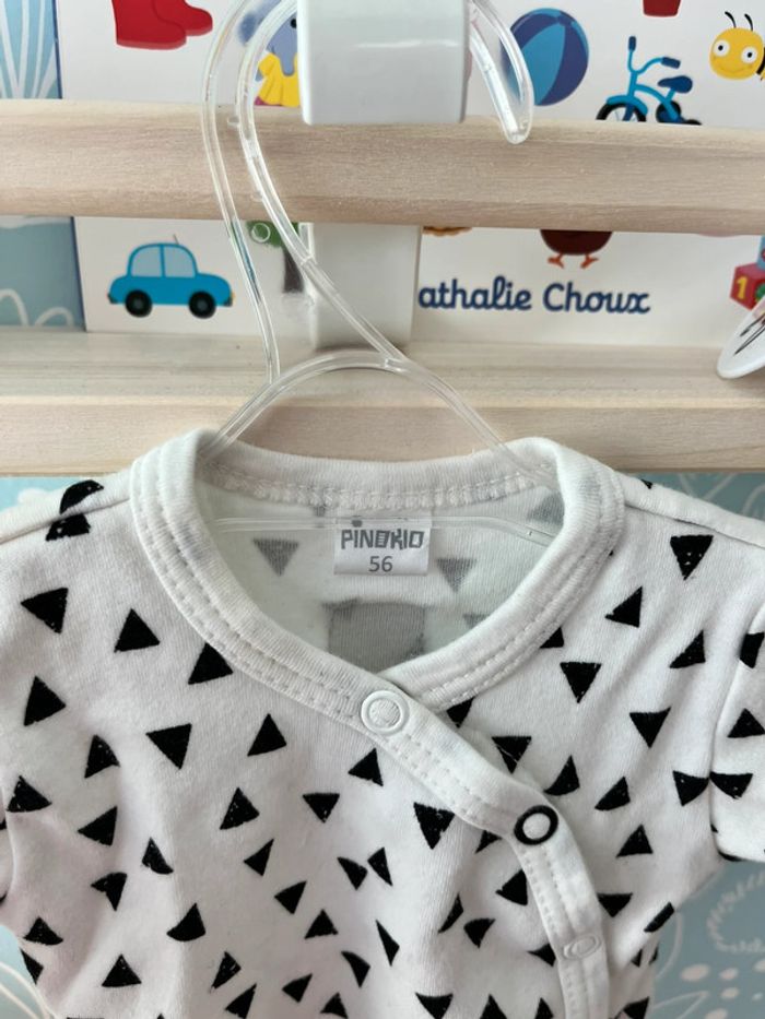 Body bébé Pinokio 1 mois – manches longues – motif noir & blanc - photo numéro 3